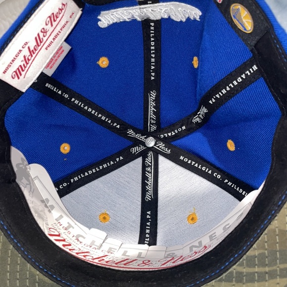Mitchell & Ness Golden State Warriors Hat - Picture 3 of 6